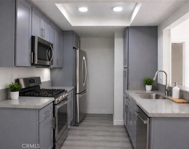 260 E Beverly Boulevard - Photo Thumbnail 3