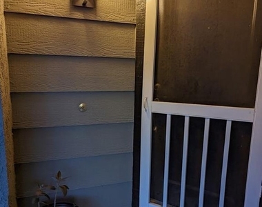 808 Atchison - Photo Thumbnail 6