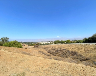 238 E Sunset Avenue N - Photo Thumbnail 23