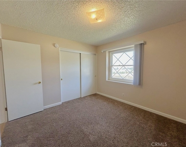 238 E Sunset Avenue N - Photo Thumbnail 17