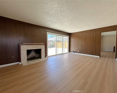 238 E Sunset Avenue N - Photo Thumbnail 6