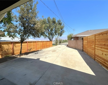 238 E Sunset Avenue N - Photo Thumbnail 21