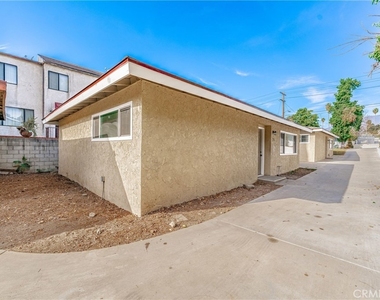 230 Pepper Street - Photo Thumbnail 1
