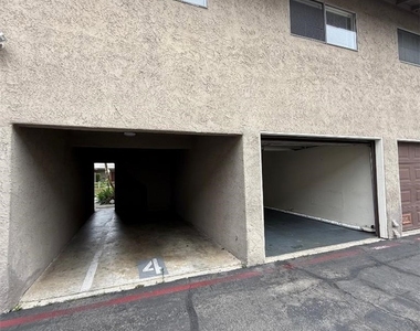254 W Grove Street - Photo Thumbnail 24