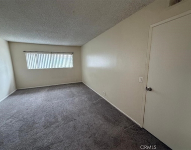 254 W Grove Street - Photo Thumbnail 14