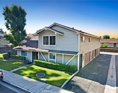 254 W Grove Street - Photo Thumbnail 1