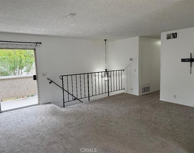 254 W Grove Street - Photo Thumbnail 5