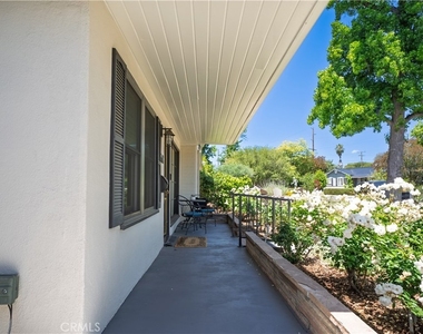 668 W 12th - Photo Thumbnail 6