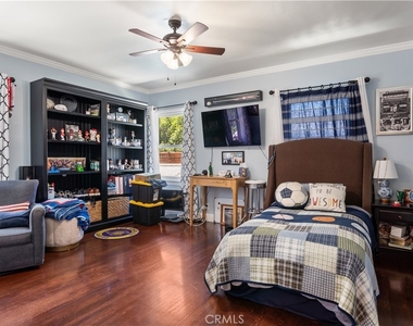 668 W 12th - Photo Thumbnail 24