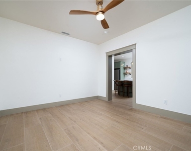 524 E D Street - Photo Thumbnail 7