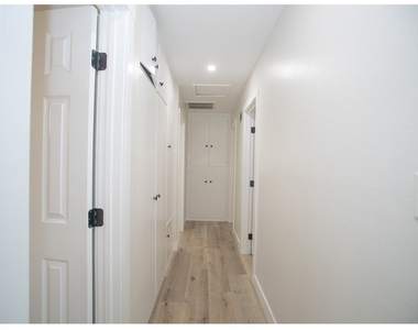 496 W 48th - Photo Thumbnail 18