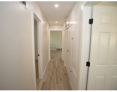 496 W 48th - Photo Thumbnail 16