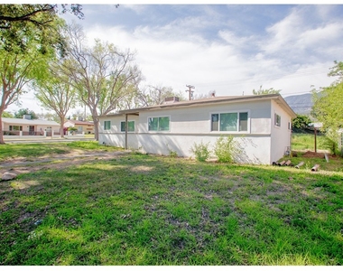 496 W 48th - Photo Thumbnail 2