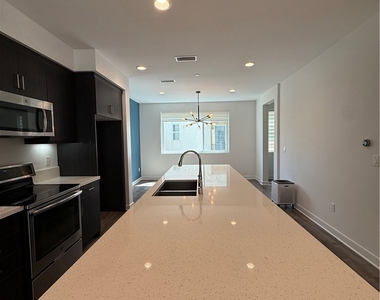 820 Aloe Pl - Photo Thumbnail 4