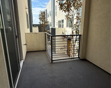820 Aloe Pl - Photo Thumbnail 15