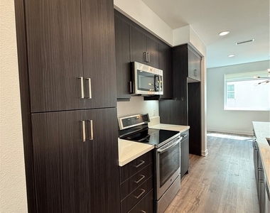 820 Aloe Pl - Photo Thumbnail 7