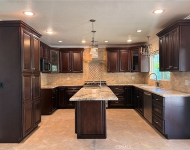 1237 Norgate Street - Photo Thumbnail 3