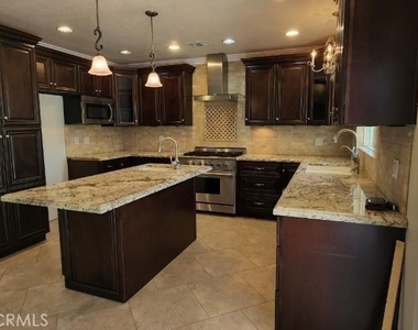 1237 Norgate Street - Photo Thumbnail 4