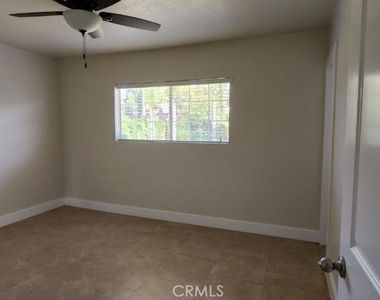 1237 Norgate Street - Photo Thumbnail 5