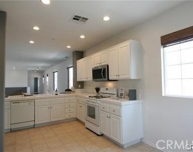 15788 Agave Avenue - Photo Thumbnail 7
