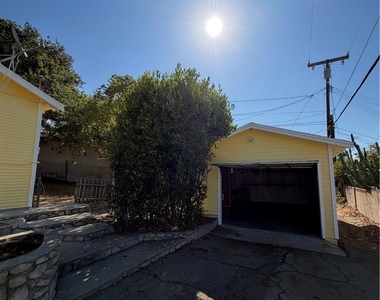2704 Mayfield Avenue - Photo Thumbnail 12