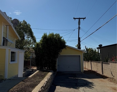 2704 Mayfield Avenue - Photo Thumbnail 9