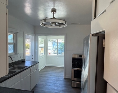 2704 Mayfield Avenue - Photo Thumbnail 3