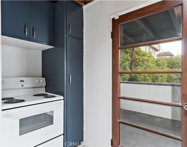 400 N Maple Drive - Photo Thumbnail 14