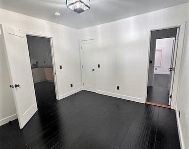 3217 Folsom Street - Photo Thumbnail 5