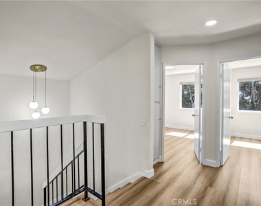 452 Vista Del Norte - Photo Thumbnail 16