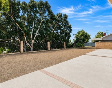 452 Vista Del Norte - Photo Thumbnail 29