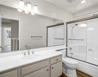 452 Vista Del Norte - Photo Thumbnail 23