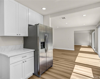 452 Vista Del Norte - Photo Thumbnail 9
