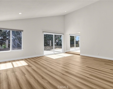 452 Vista Del Norte - Photo Thumbnail 14