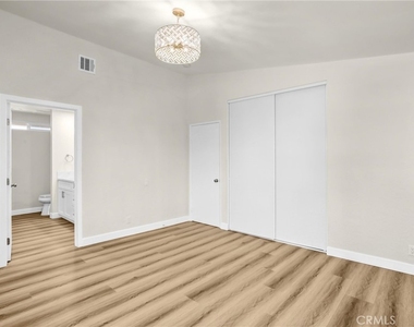 452 Vista Del Norte - Photo Thumbnail 18