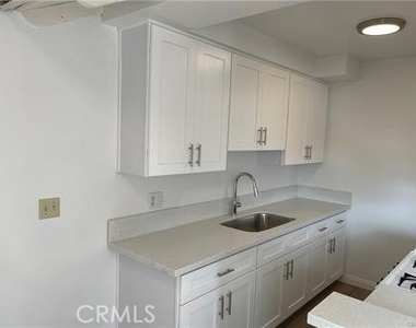 540 S 6th - Photo Thumbnail 5