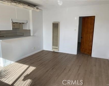 540 S 6th - Photo Thumbnail 4
