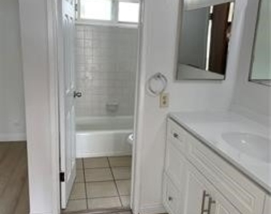 540 S 6th - Photo Thumbnail 8