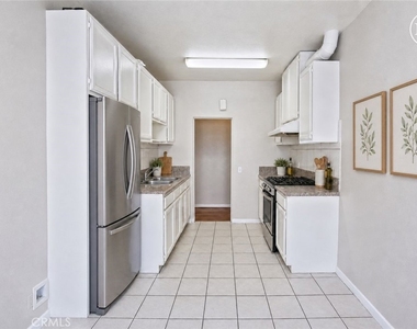 1336 Elm Street - Photo Thumbnail 15