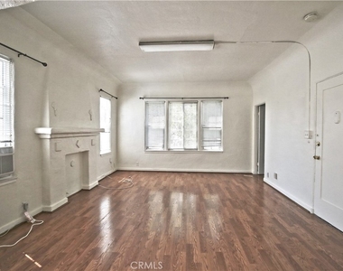 1336 Elm Street - Photo Thumbnail 4