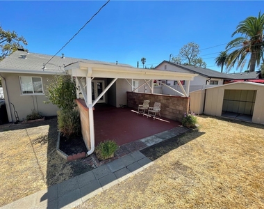 733 W Oceanview Avenue - Photo Thumbnail 16