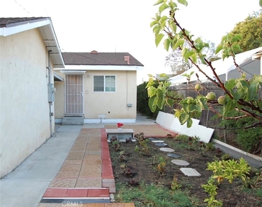 1240 W Mabel - Photo Thumbnail 8