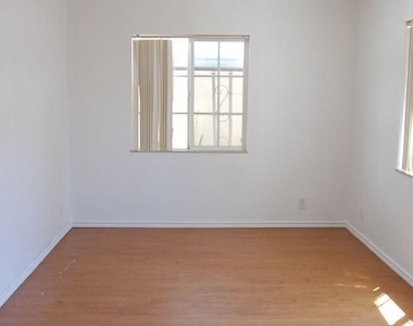 1240 W Mabel - Photo Thumbnail 6