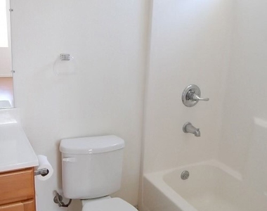 1240 W Mabel - Photo Thumbnail 3
