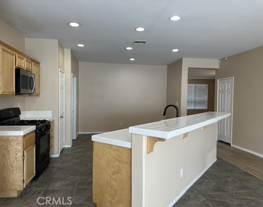 13611 Fern Pine Street - Photo Thumbnail 9