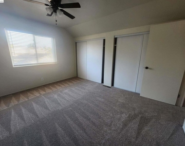 1829 Rosetree Ct - Photo Thumbnail 32