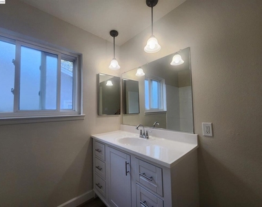 1829 Rosetree Ct - Photo Thumbnail 20