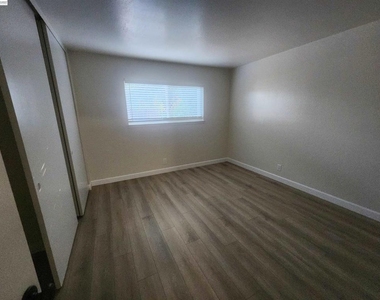 1829 Rosetree Ct - Photo Thumbnail 21