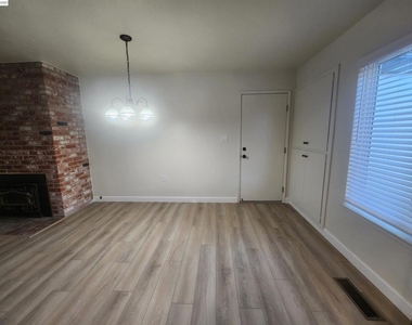 1829 Rosetree Ct - Photo Thumbnail 10