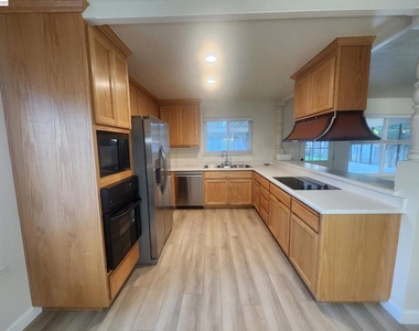 1829 Rosetree Ct - Photo Thumbnail 11